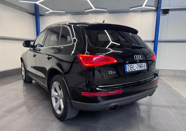 Audi Q5 cena 59500 przebieg: 336000, rok produkcji 2015 z Sulejówek małe 742